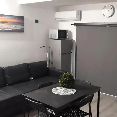 Apartment Pshome *